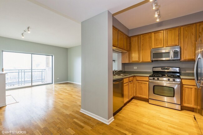 Building Photo - 100 N Hermitage Ave