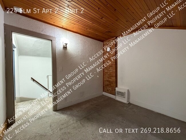 Foto del edificio - 224 Elm St