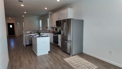 Building Photo - 1328 Bright Hl Dr