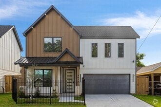 Building Photo - 3615 Gano St
