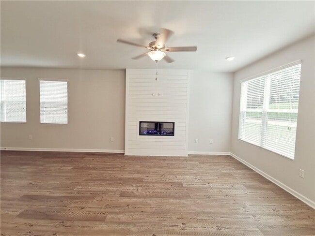 Building Photo - 154 Green Love Ln