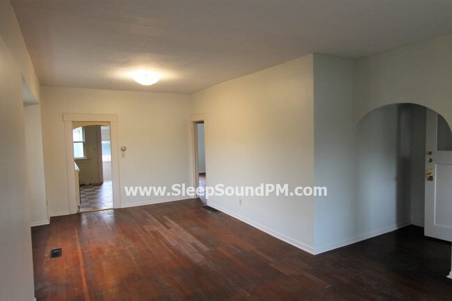Foto del edificio - Two Bedroom with Finished Basement Room