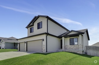 Building Photo - 7339 Yankee Woods Dr