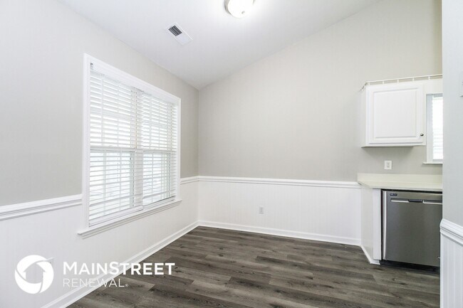 Foto del edificio - 5939 Old Plank Rd