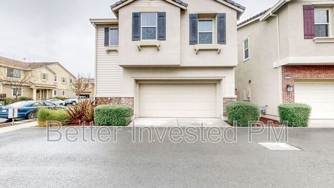 Building Photo - 2039 Karen Pl