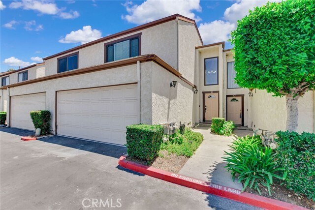 Building Photo - 821 S Cerritos Ave