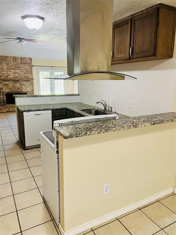 Building Photo - 22402 Fincastle Dr
