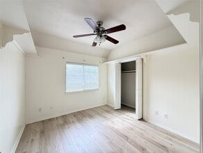 Building Photo - 1528 Mesa Verde Dr