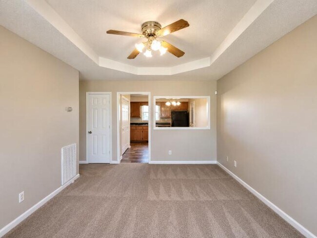 Building Photo - $1250 - 3 Bedroom 1.5 Bath Ranch Home