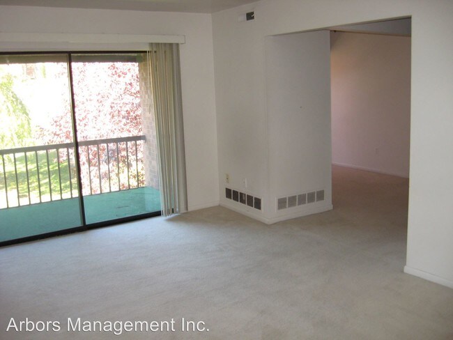Building Photo - 1200 College Park Dr