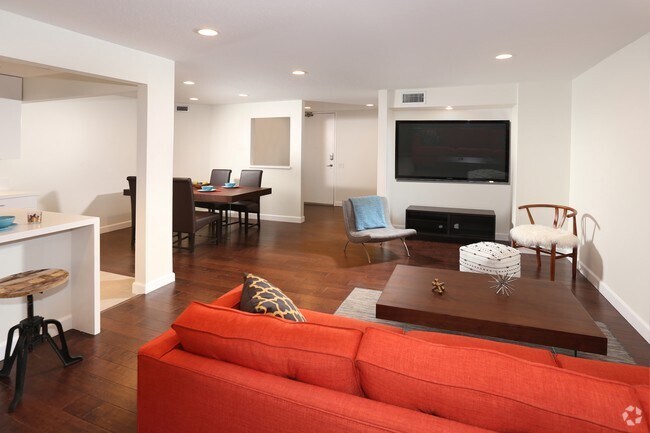 Building Photo - 750 S Spaulding Ave