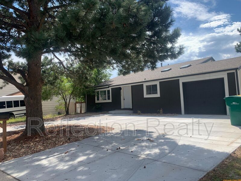 Primary Photo - 4726 Dover Dr