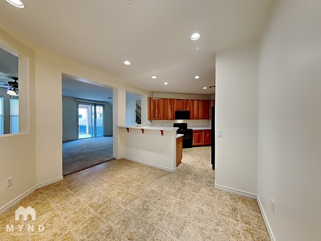 Building Photo - 7056 S GREENEYES Ln