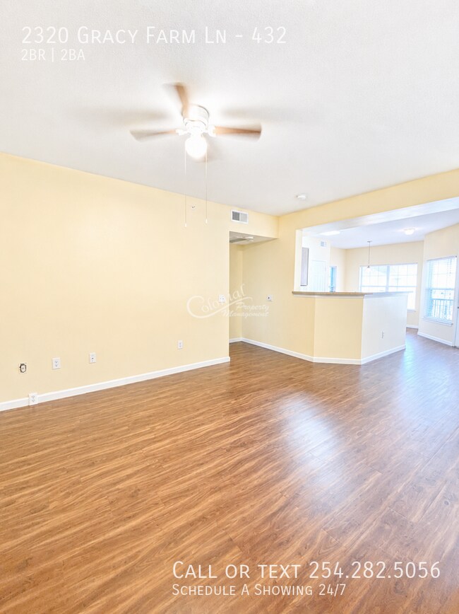 Foto del edificio - 2320 Gracy Farms Ln