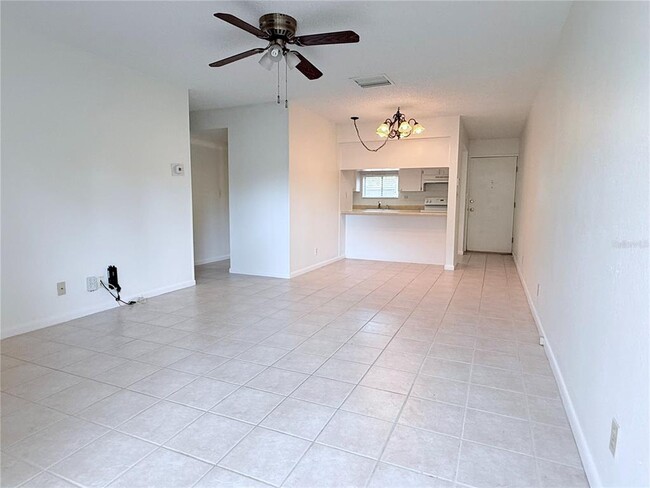Building Photo - 8608 Lake Isle Dr