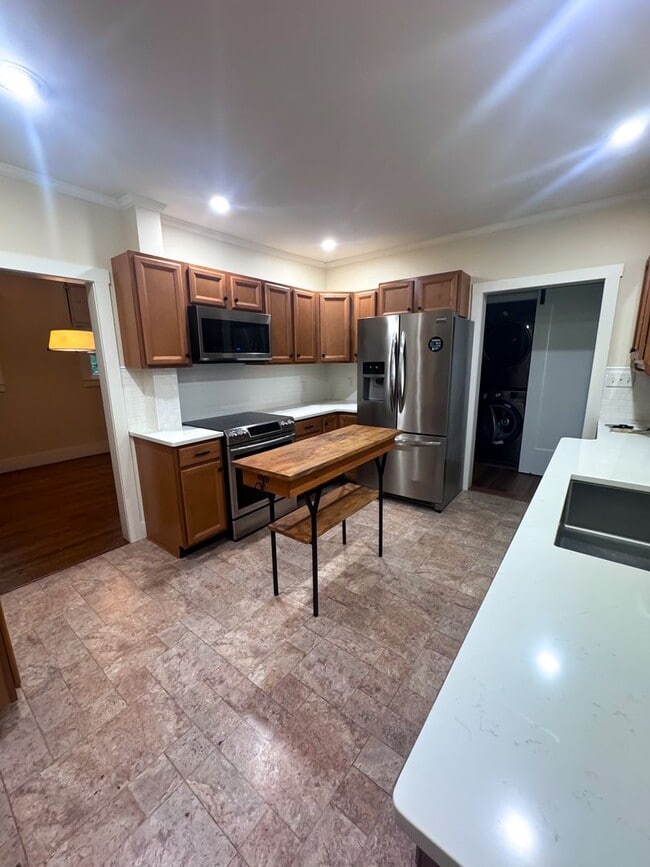 Building Photo - Gorgeous Bath 3BR/2BA Home for RENT! $2700