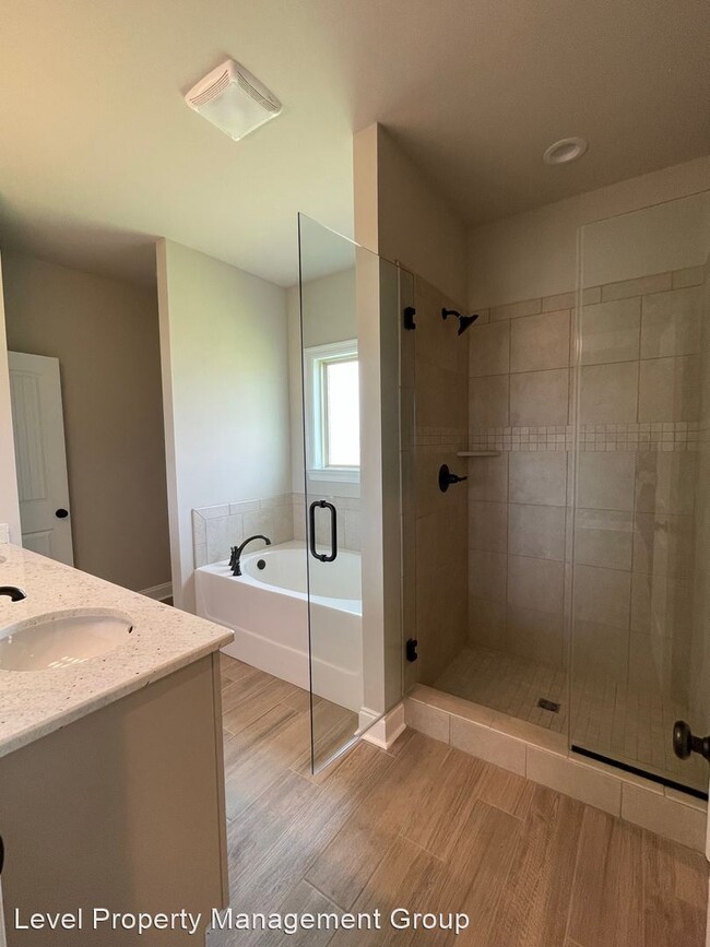 Building Photo - 4 br, 3 bath House - 1393 Aldon st