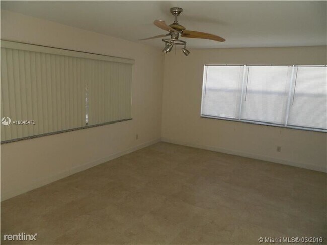 Foto del edificio - 1 br, 1 bath Apartment - 1980 NE 38th St