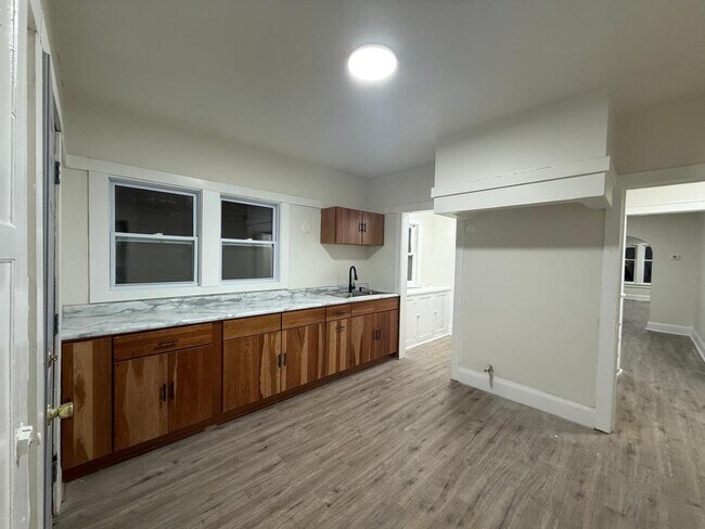 Foto del edificio - 2860 N 47th St