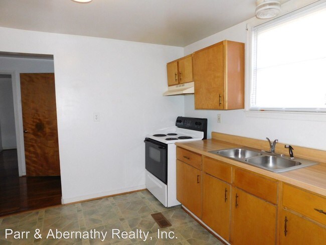 Foto del edificio - 2 br, 1 bath House - 210 N. 3rd Avenue