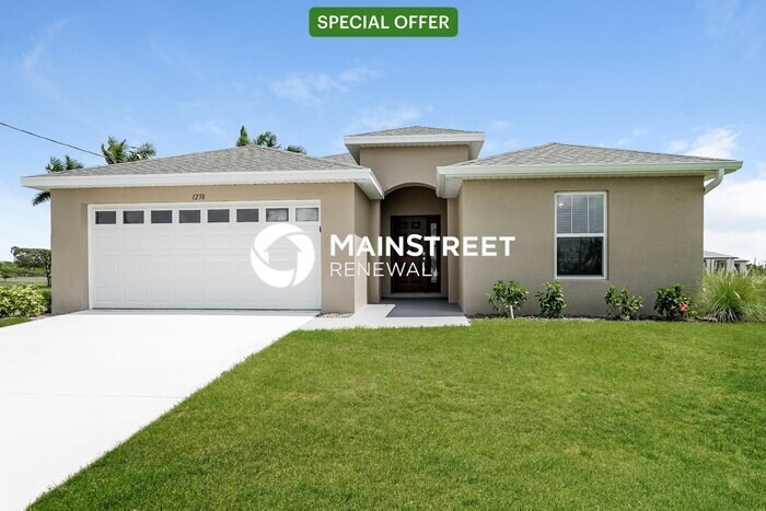 Foto principal - 4 Bedroom Pet-Friendly Home in CAPE CORAL,...