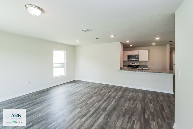 Building Photo - 139 River Hl Dr