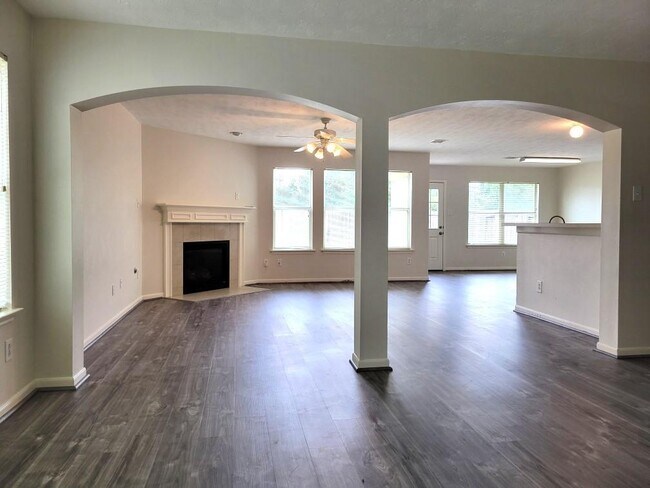 Building Photo - 1103 Sawgrass Ridge Ln