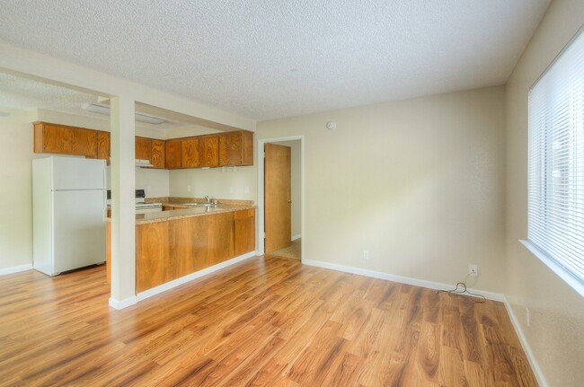 Interior Photo - Eastwood Gardens