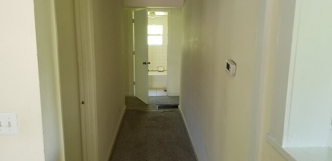 Foto del edificio - 413 N Cherry St