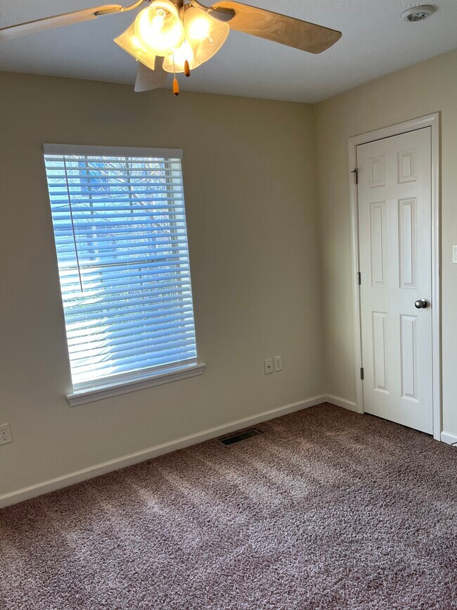 Foto del edificio - 1530 Davis St