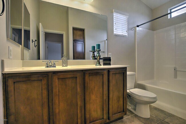 Foto del edificio - 2725 E Mine Creek Rd