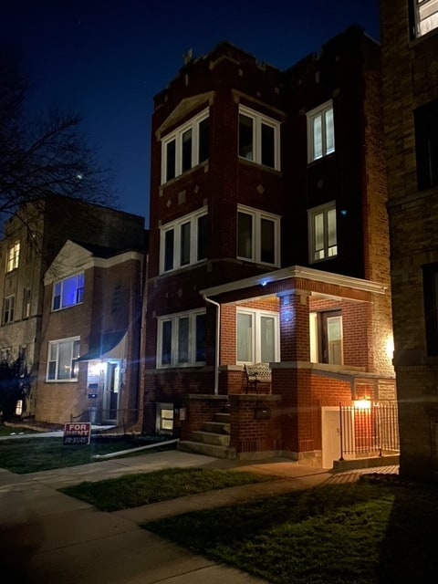 Primary Photo - 5335 W Sunnyside Ave