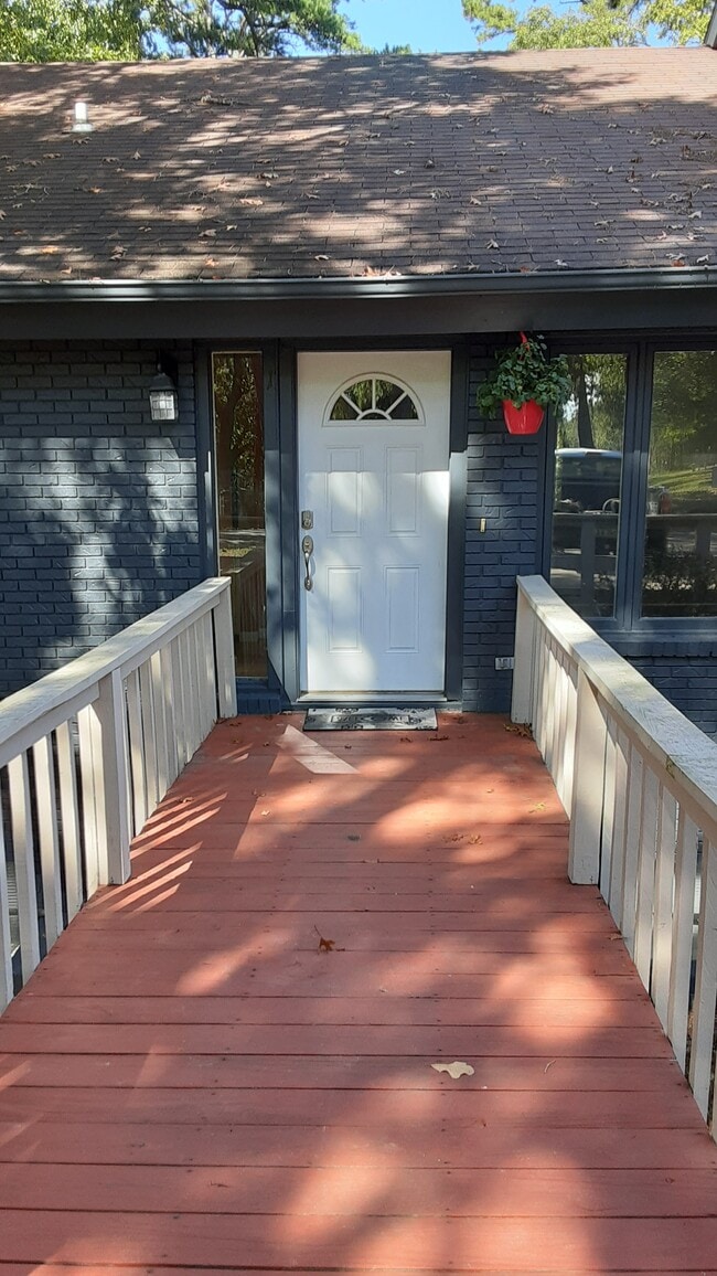 Building Photo - 1 Britten Cir