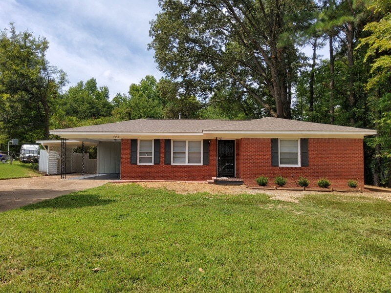Foto principal - 3957 Balfour St