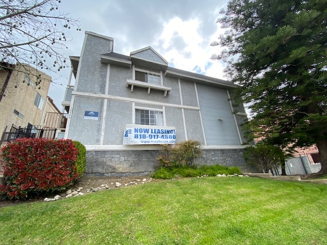 Building Photo - 10346 Commerce Ave