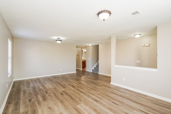 Building Photo - 2845 Meadow Glen