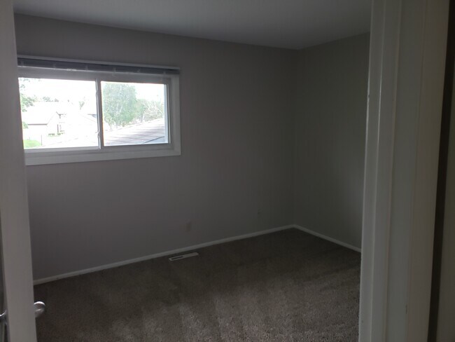 Foto del edificio - 7990 Beard Ave N