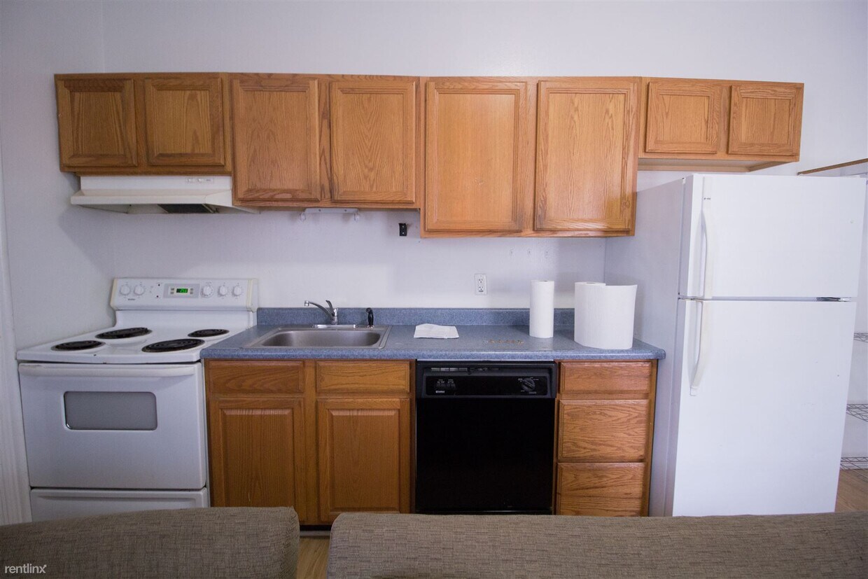 Primary Photo - 4 br, 1 bath House - (Oakland)(AUGUST 2023...