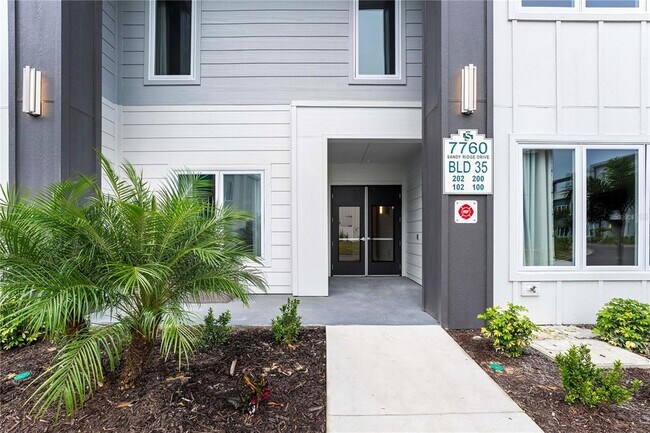 Foto del edificio - 7760 Sandy Ridge Dr