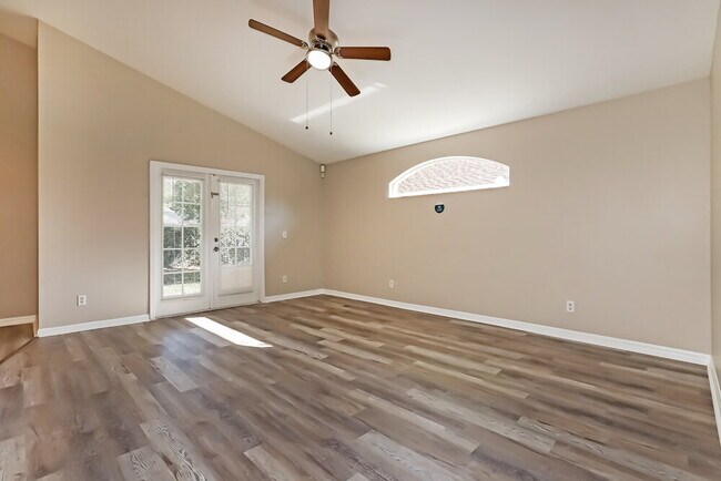 Building Photo - 1652 Portsmouth Lake Dr
