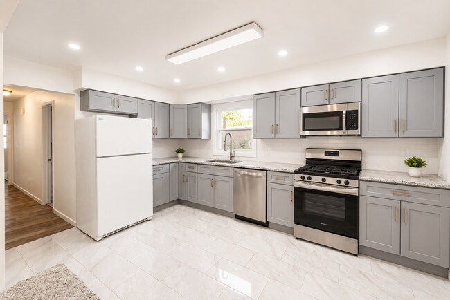 Foto del edificio - 169 W 51st St