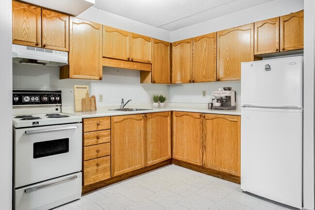 Photo du bâtiment - 605 Davenport Road