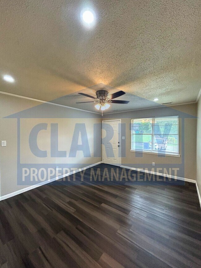 Foto del edificio - **1875 Green Drive NW