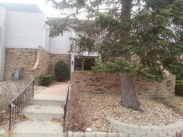 Building Photo - 7400 Grand
