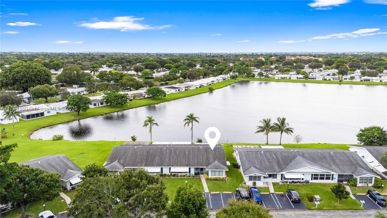 Foto principal - 8631 NW 12th St