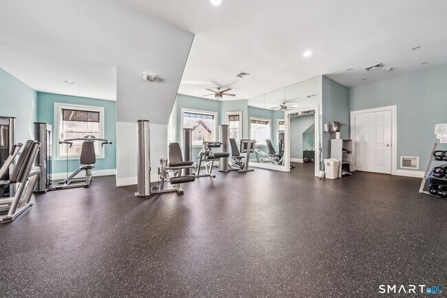 Foto del edificio - 85 Camp Ave