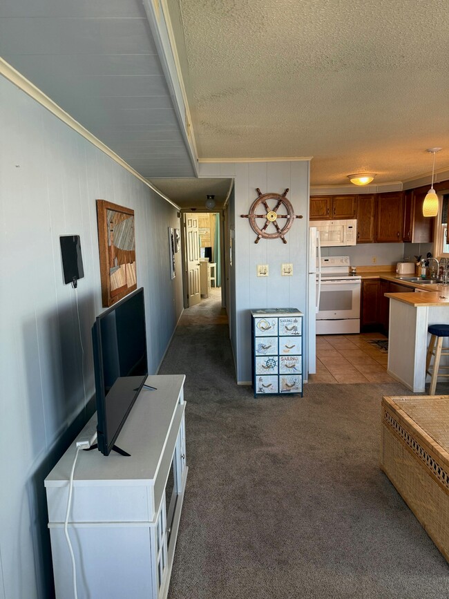 Building Photo - 9 46th St