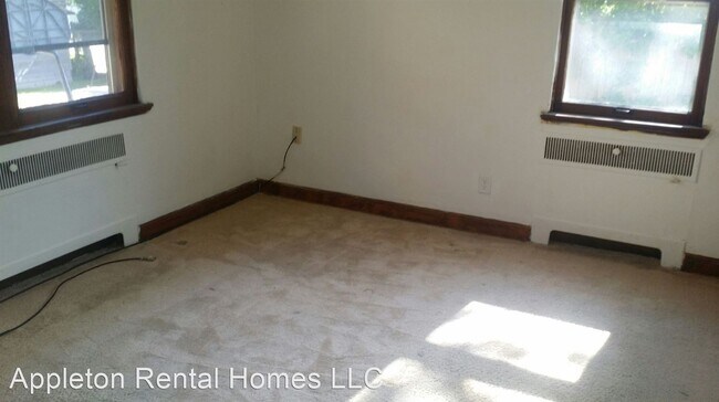 Building Photo - 4 br, 1 bath House - 2816 N 62 Street