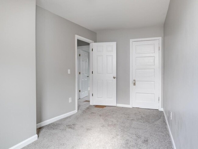 Building Photo - 2 br, 1 bath House - 1202 Paulson Ave