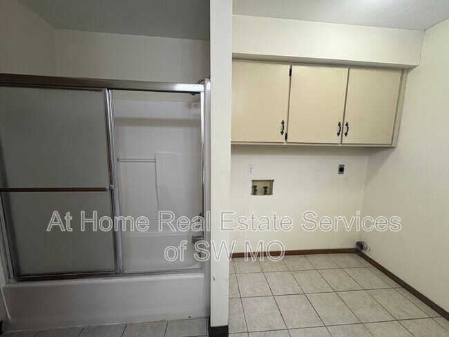 Building Photo - 3161 S Kimbrough